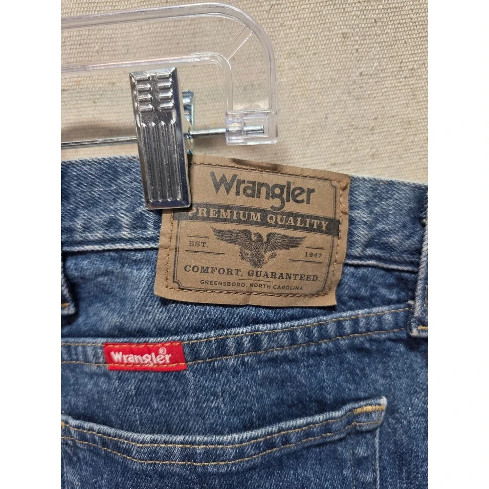Wrangler Mens Relaxed Fit Denim Shorts Blue Cotton Size 48 606W1MS